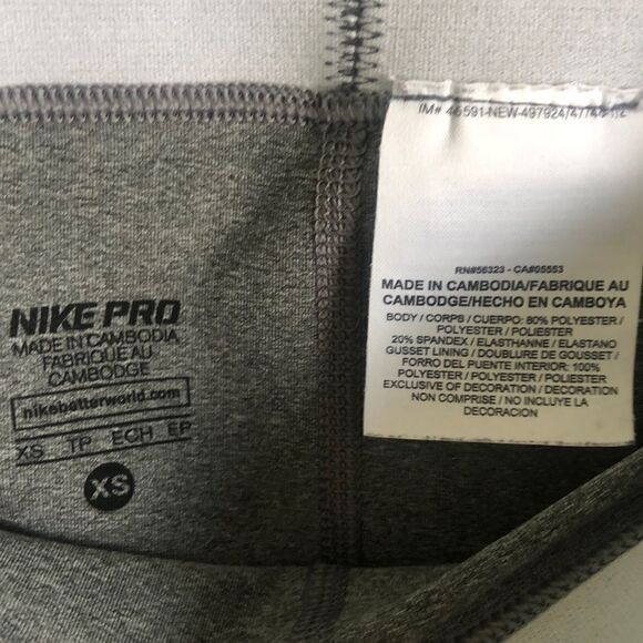 Nike Pro DriFit Cropped Gray Leggings XS - Picture 7 of 7